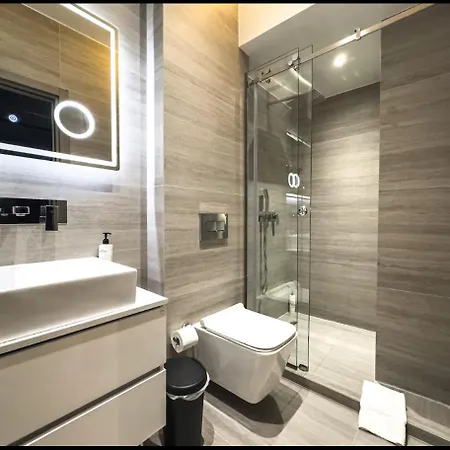 Mirror Luxury Penthouse * Thessaloníki