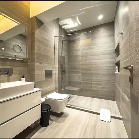 Mirror Luxury Penthouse